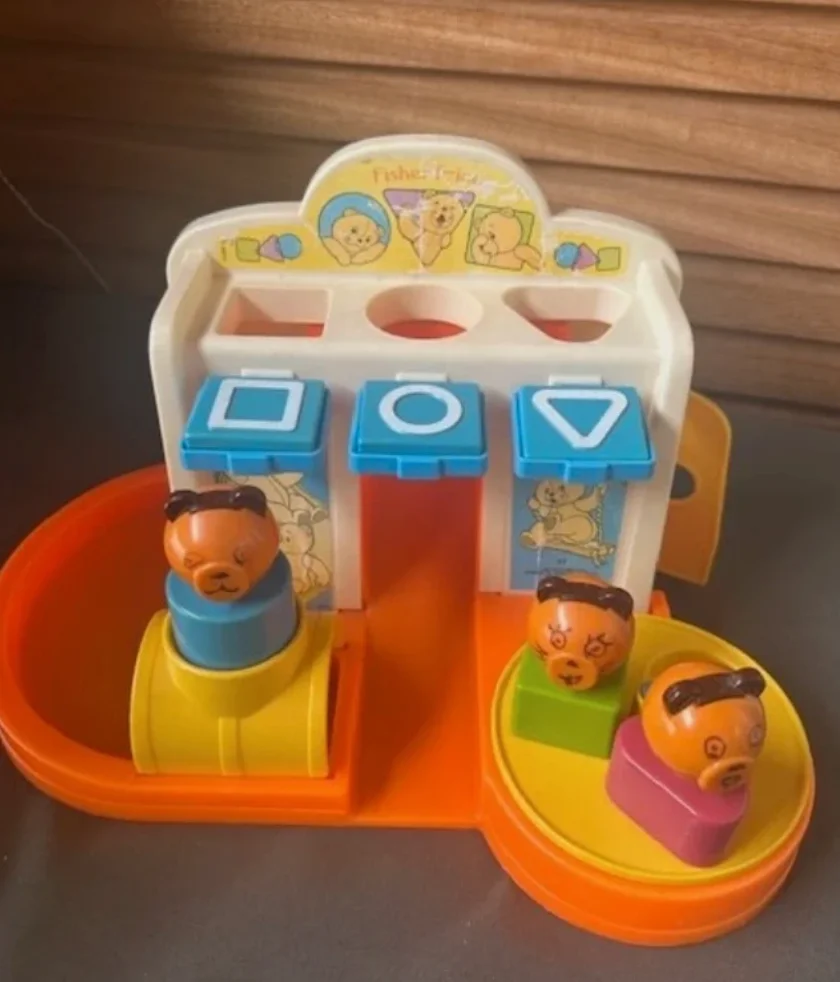 Jouet est le Fisher-Price #413 Shapes & Slides Playground S – photo 3